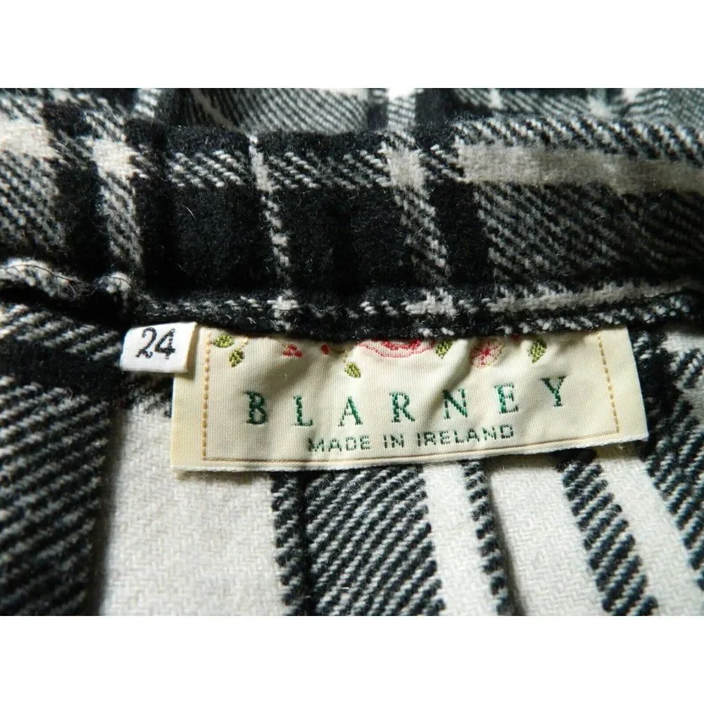 Blarney Skirt Mini Wrap Size 24 Black White  Plaid Woolen‎ Ireland Academia
